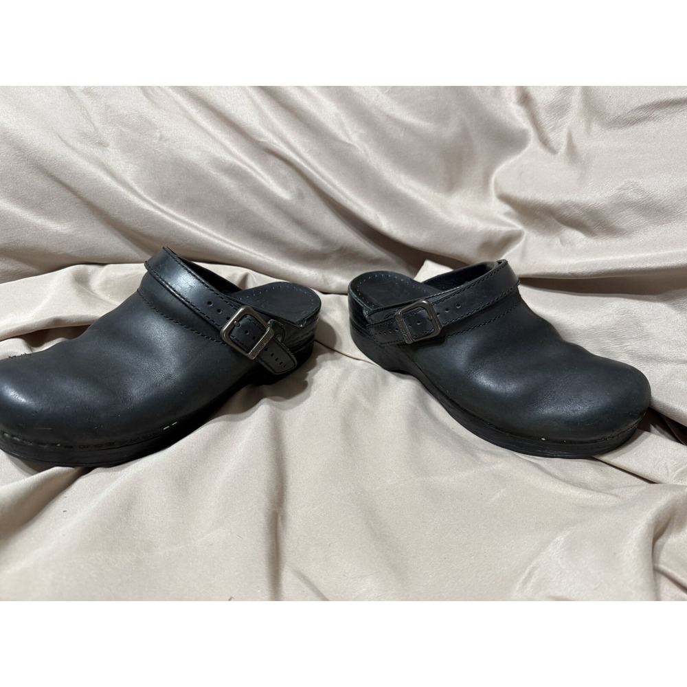 Dansko Mules Black Oiled Leather Size 37 Work Nurses Stylists Comfort